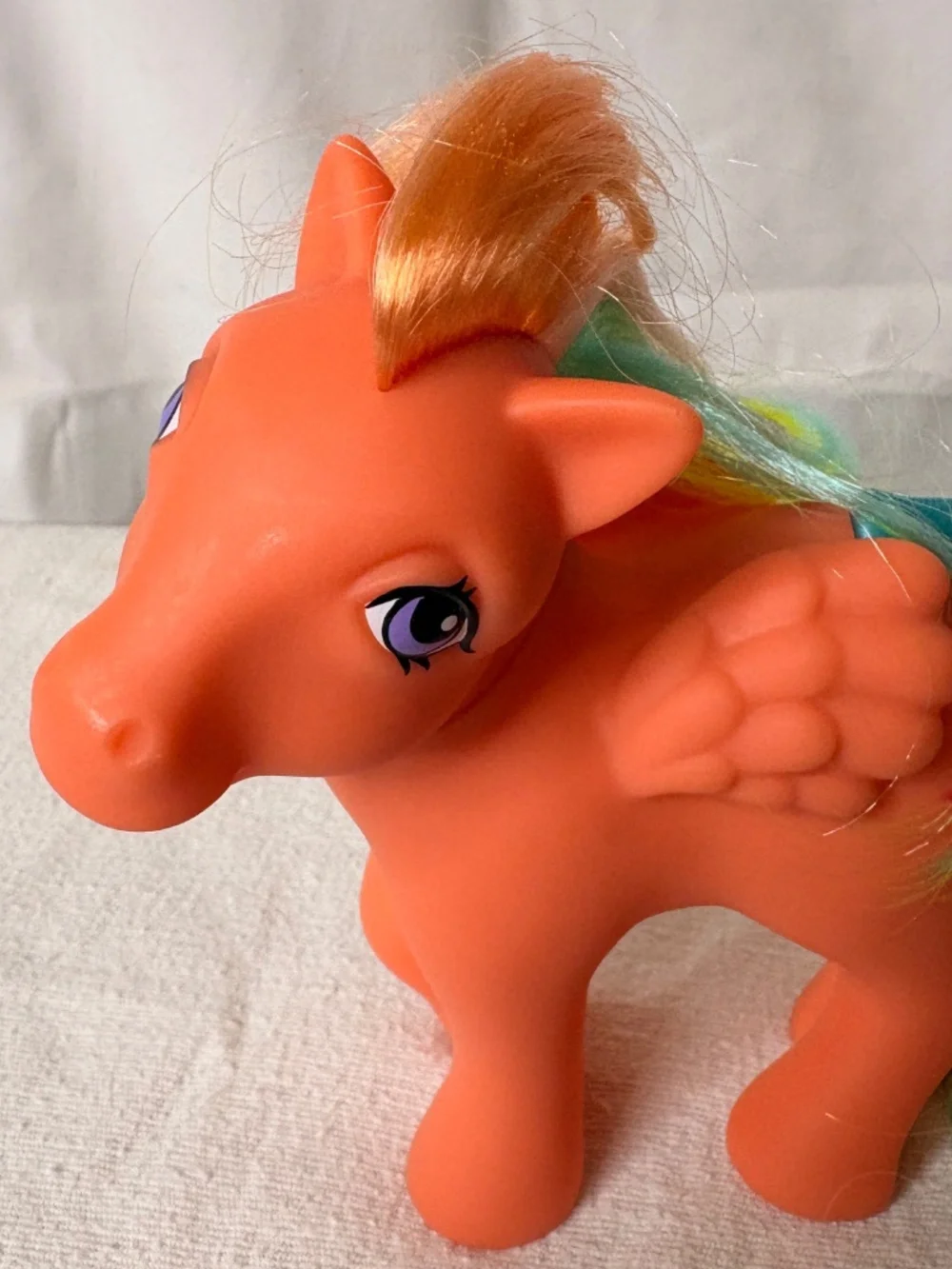 My Little Pony MLP Flutterbye Pony Orange Rainbow Hair Pegasus 2018 w/Comb